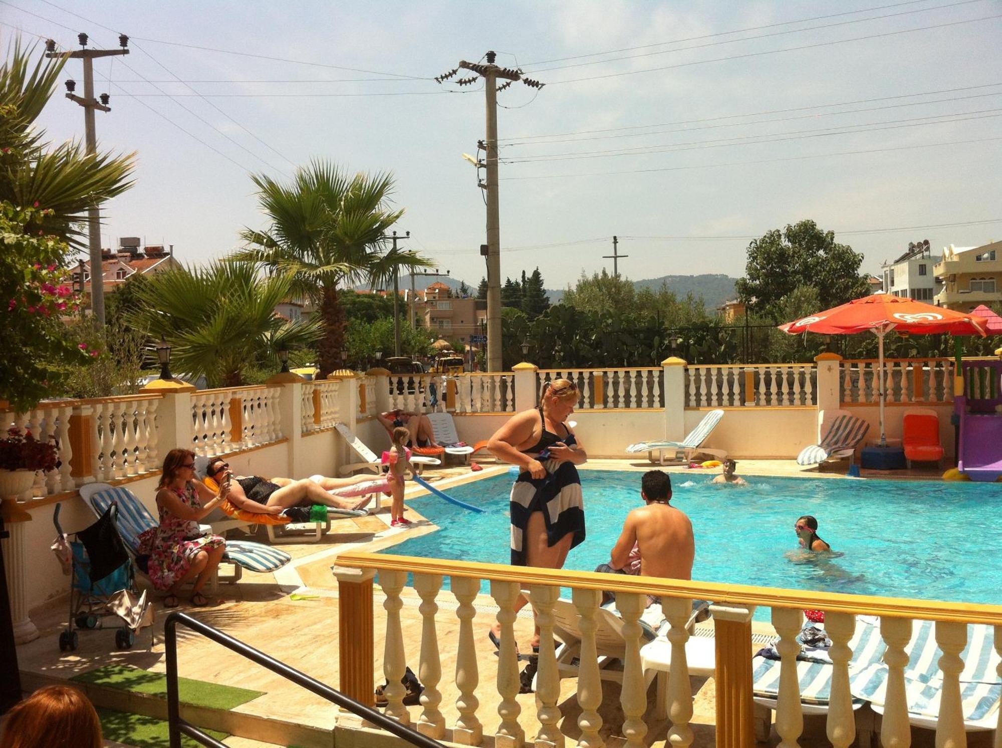 מרמריס Irem Apart Hotel מראה חיצוני תמונה